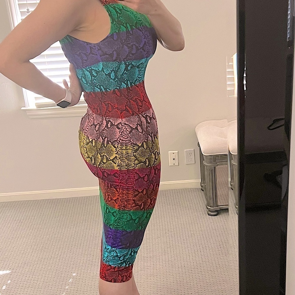 ALICE + OLIVIA Delora Rainbow Snake Print Stretch Midi Dress - NWOT - Picture 7 of 7